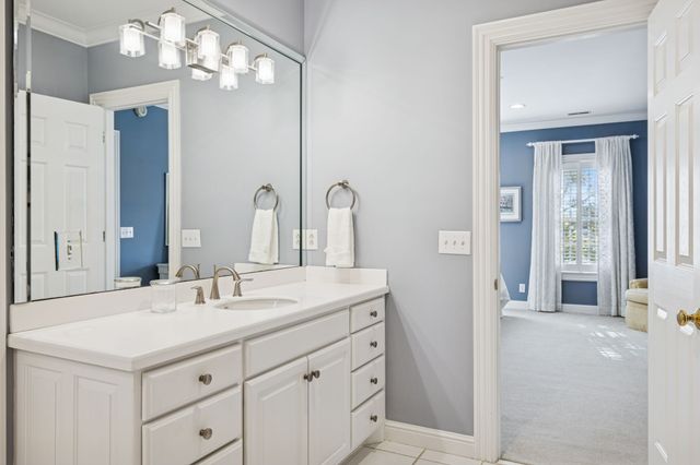 4 Middleton Park Ln, Nashville, TN 37215