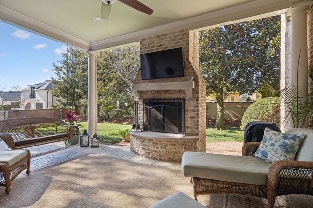 4 Middleton Park Ln, Nashville, TN 37215