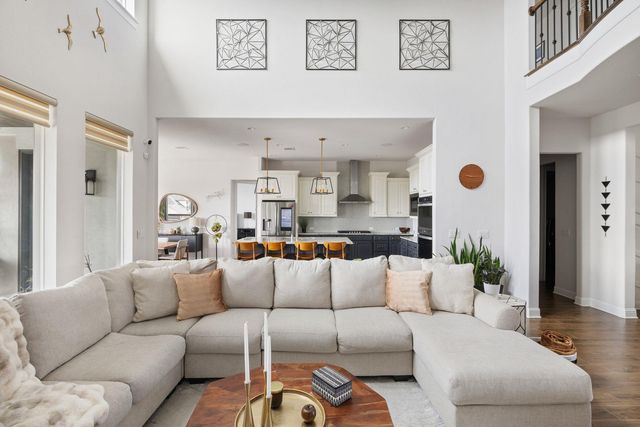 1617 Bardella DR, Leander, TX 78641