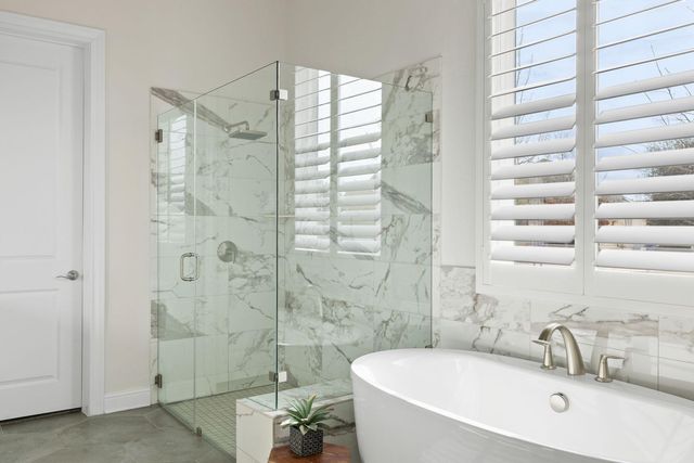 1617 Bardella DR, Leander, TX 78641