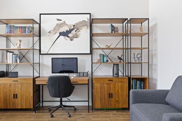 1617 Bardella DR, Leander, TX 78641