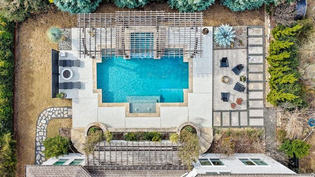 1617 Bardella DR, Leander, TX 78641