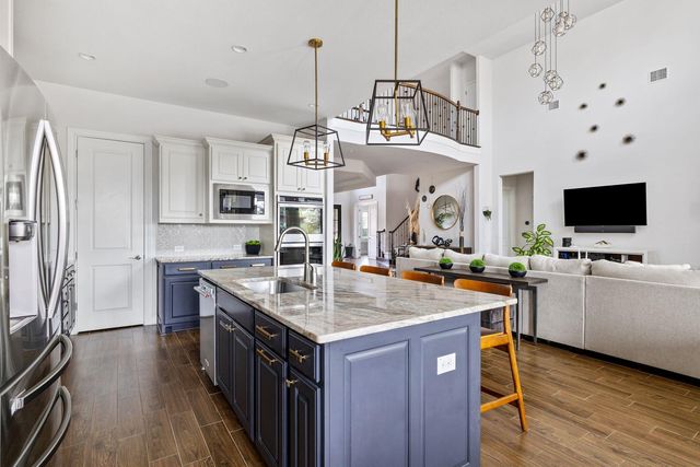 1617 Bardella DR, Leander, TX 78641