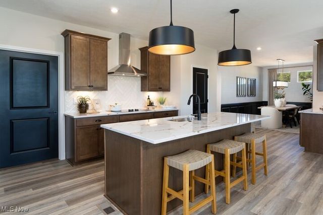 827 Colesbourne Circle, Uniontown, OH 44685