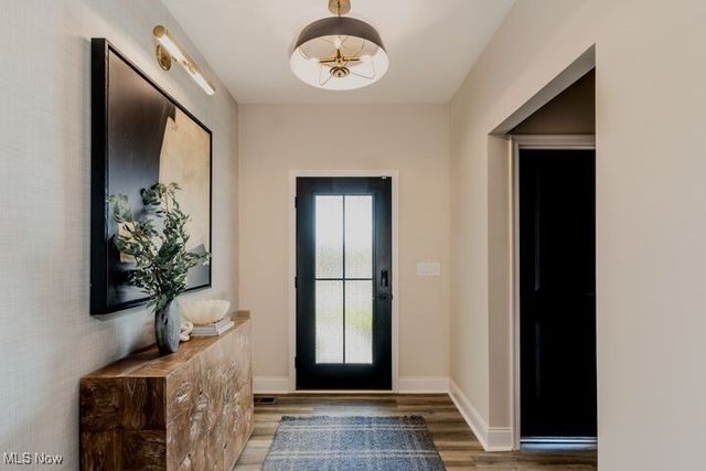 827 Colesbourne Circle, Uniontown, OH 44685