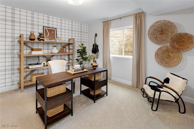 827 Colesbourne Circle, Uniontown, OH 44685