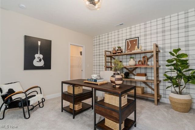 827 Colesbourne Circle, Uniontown, OH 44685