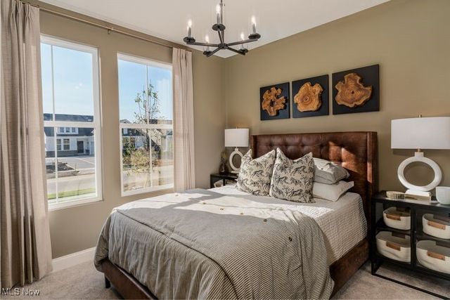 827 Colesbourne Circle, Uniontown, OH 44685