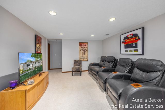 3414 Perry Avenue SW, Wyoming, MI 49519
