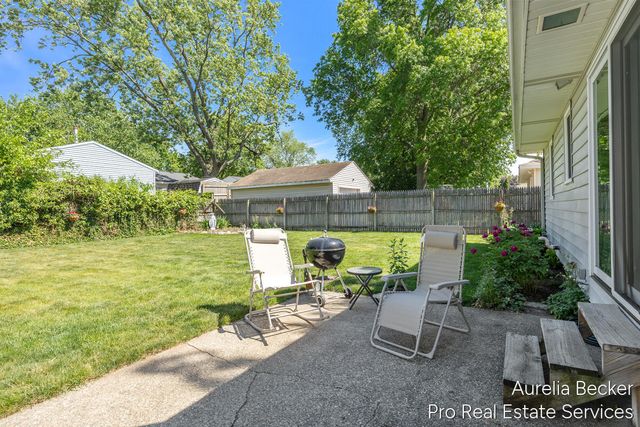 3414 Perry Avenue SW, Wyoming, MI 49519