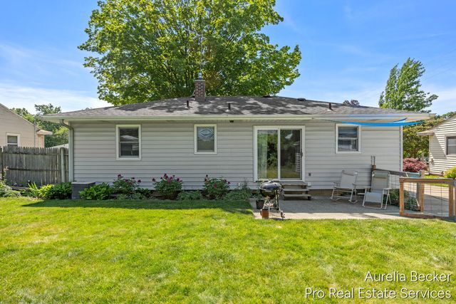 3414 Perry Avenue SW, Wyoming, MI 49519