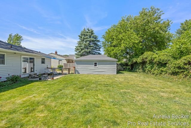 3414 Perry Avenue SW, Wyoming, MI 49519