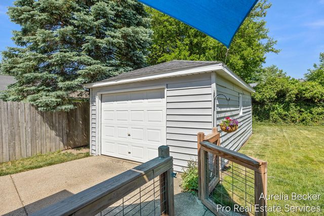 3414 Perry Avenue SW, Wyoming, MI 49519