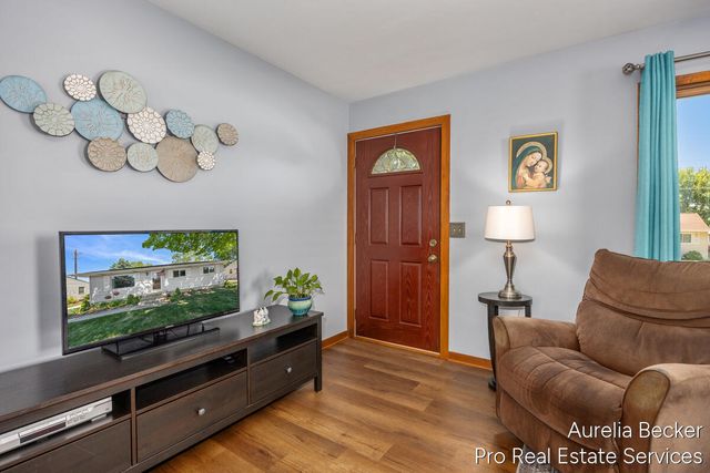 3414 Perry Avenue SW, Wyoming, MI 49519