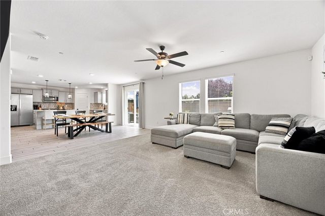 6604 Voyageurs Drive, Bakersfield, CA 93311