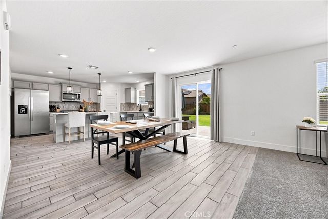 6604 Voyageurs Drive, Bakersfield, CA 93311
