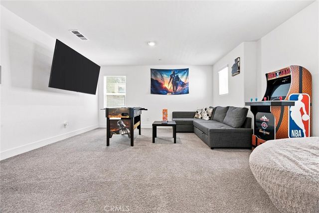6604 Voyageurs Drive, Bakersfield, CA 93311
