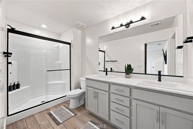 6604 Voyageurs Drive, Bakersfield, CA 93311
