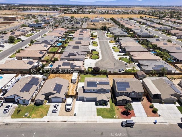 6604 Voyageurs Drive, Bakersfield, CA 93311