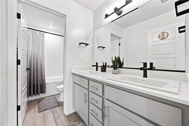6604 Voyageurs Drive, Bakersfield, CA 93311