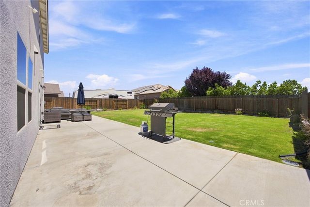 6604 Voyageurs Drive, Bakersfield, CA 93311