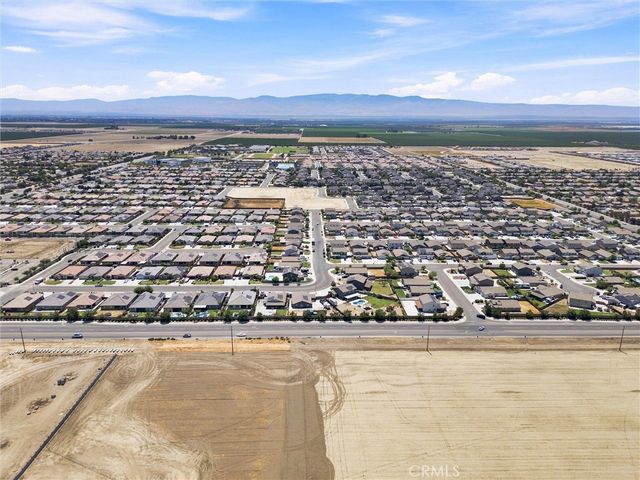 6604 Voyageurs Drive, Bakersfield, CA 93311