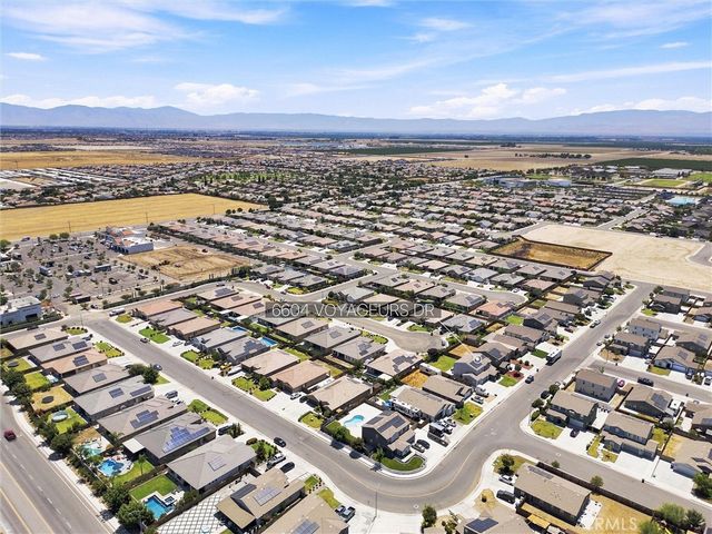 6604 Voyageurs Drive, Bakersfield, CA 93311