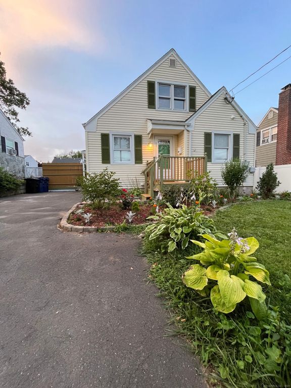 65 Linwood Street, West Haven, CT 06516