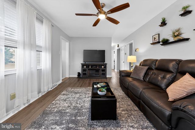 940 CARTER AVE, Bellmawr, NJ 08031