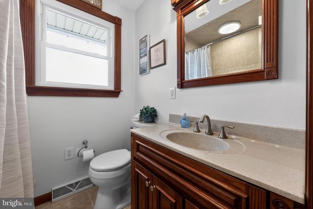 940 CARTER AVE, Bellmawr, NJ 08031