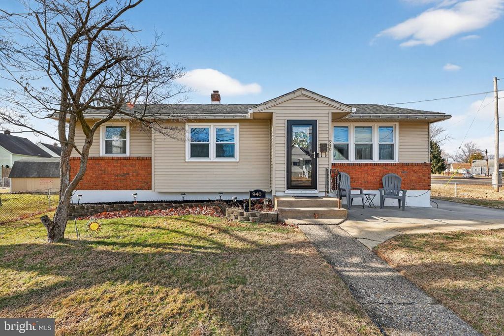 940 CARTER AVE, Bellmawr, NJ 08031
