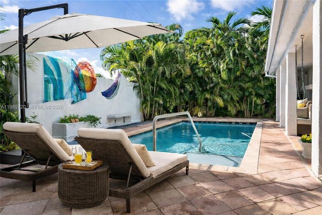 8300 SW 31st St, Miami, FL 33155