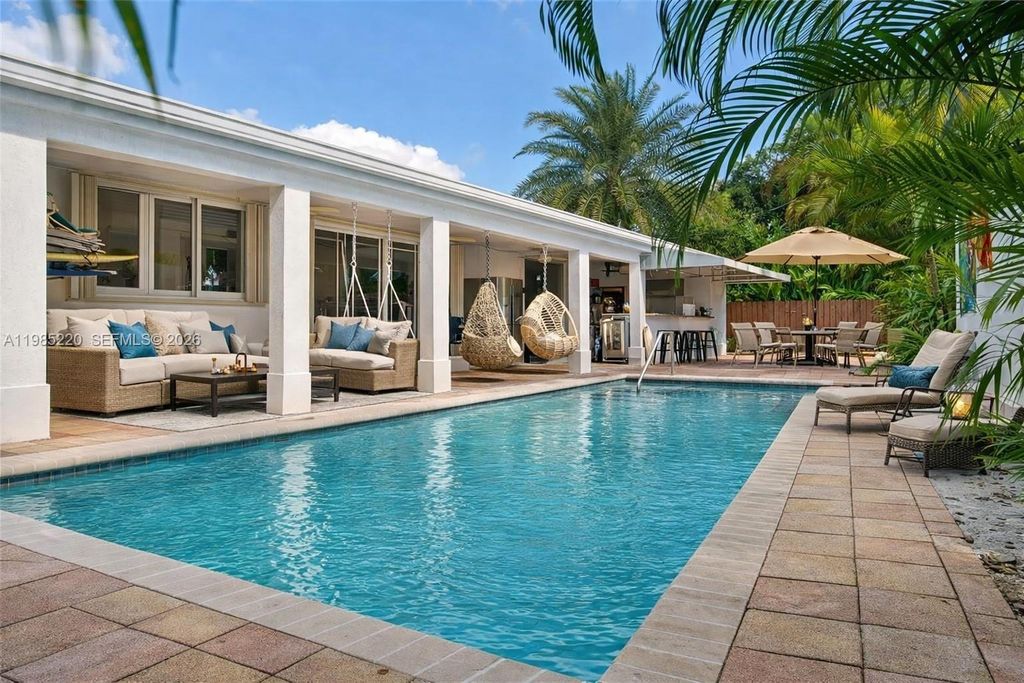 8300 SW 31st St, Miami, FL 33155