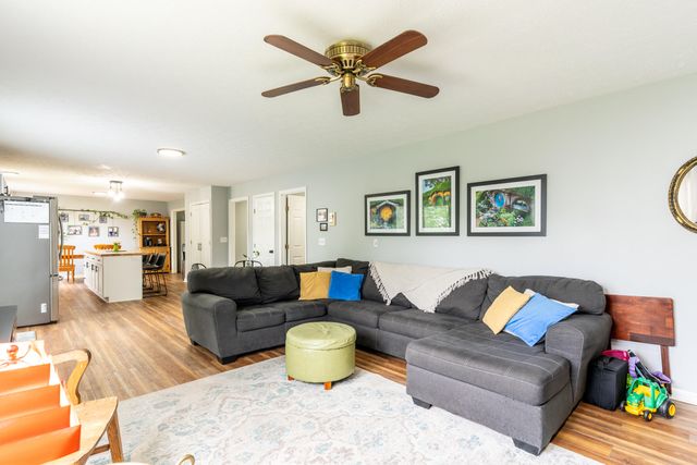 1930 Nettlewood Court, Hebron, KY 41048