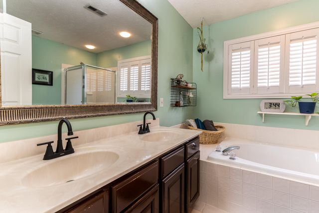 1930 Nettlewood Court, Hebron, KY 41048