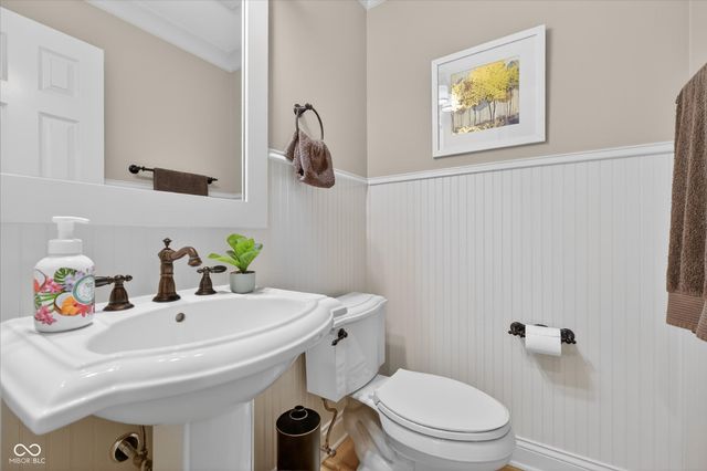 60 Wildwood Drive, Carmel, IN 46032