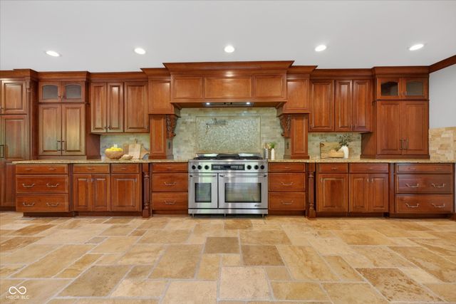 60 Wildwood Drive, Carmel, IN 46032