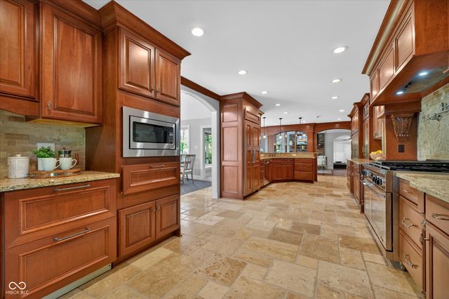 60 Wildwood Drive, Carmel, IN 46032