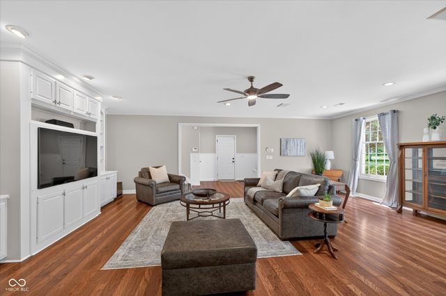 60 Wildwood Drive, Carmel, IN 46032
