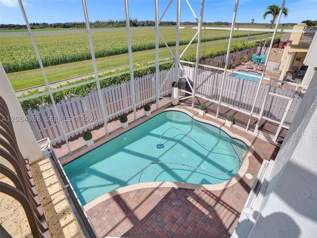 6662 SW 166th Ct, Miami, FL 33193