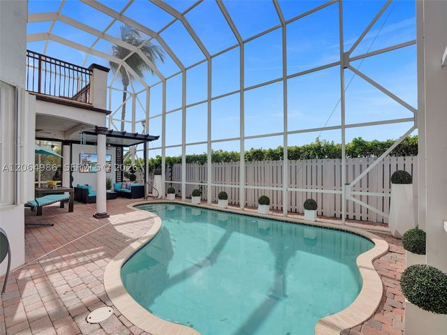 6662 SW 166th Ct, Miami, FL 33193