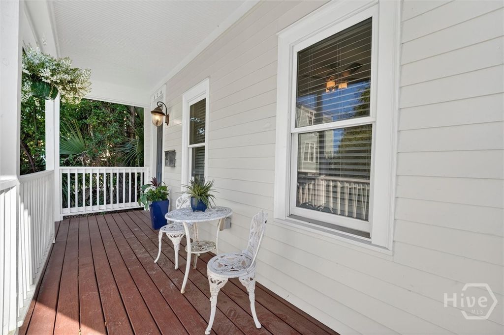Image 3 of property listing at 506 E 31st Street, Savannah, GA 31401