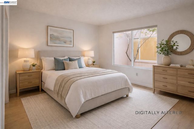 212 Puddingstone Rd, Alameda, CA 94502