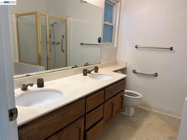 212 Puddingstone Rd, Alameda, CA 94502