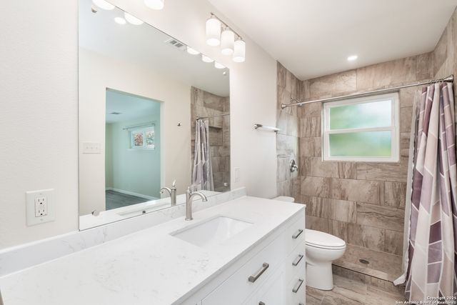 127 Dartmoor St, San Antonio, TX 78227