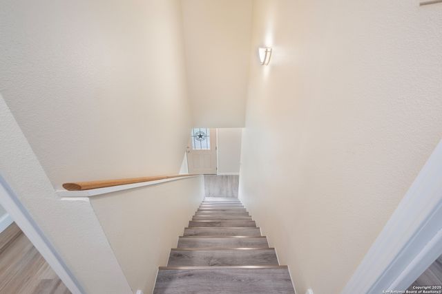 127 Dartmoor St, San Antonio, TX 78227