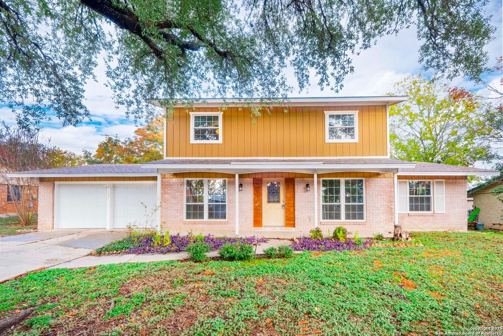 127 Dartmoor St, San Antonio, TX 78227