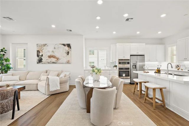 259 Lynx, Irvine, CA 92618