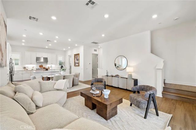 259 Lynx, Irvine, CA 92618