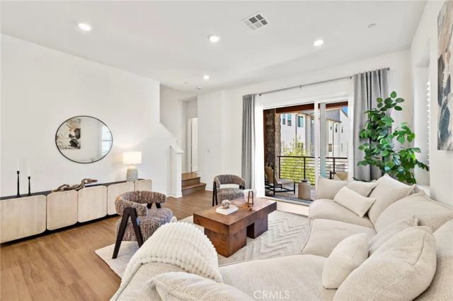 259 Lynx, Irvine, CA 92618